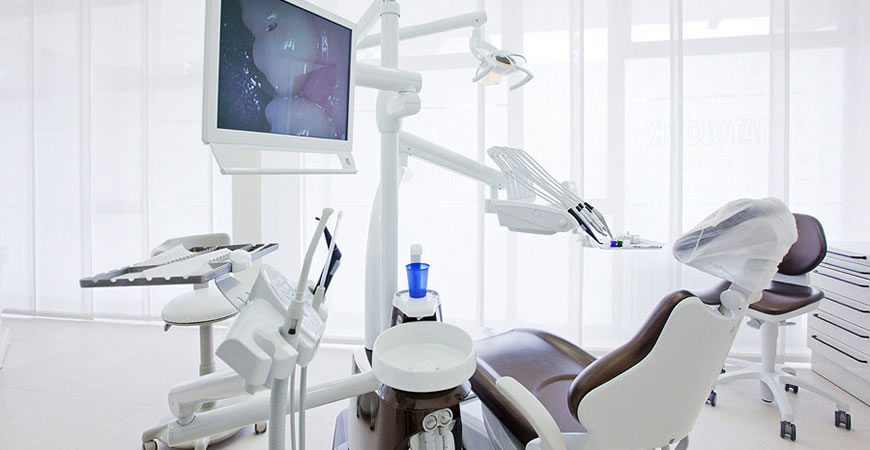 Le regole per segliere un buon dentista